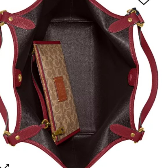 Coach Handbags - New Coach Leather Tote / With Large Detachable Wristlet🎉🎉 FLASH SALE🎉🎉 FIRM